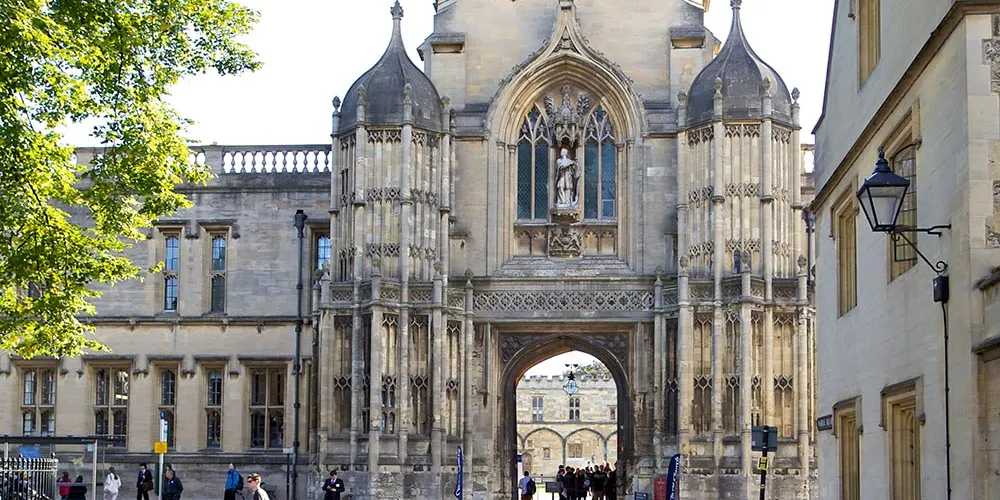 Tom Gate viewed from across St Aldates