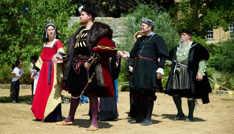 Tudor Fayre dancing